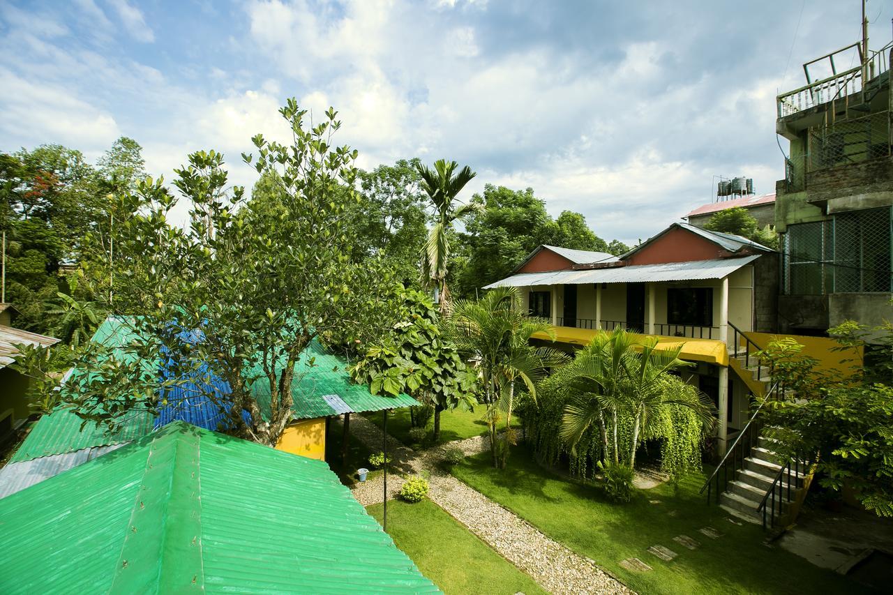 Sauraha Nana Hotel Екстериор снимка