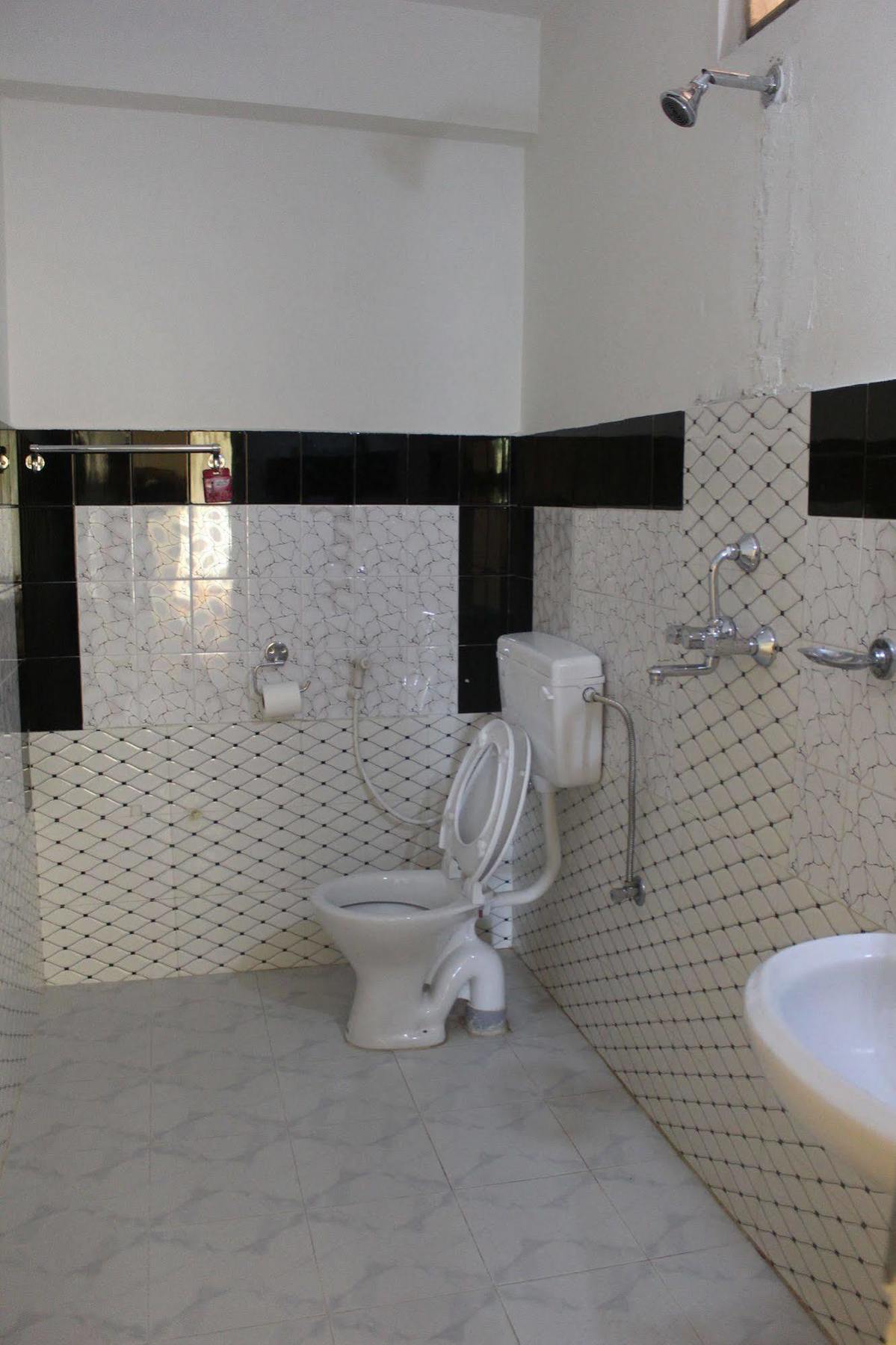 Sauraha Nana Hotel Екстериор снимка