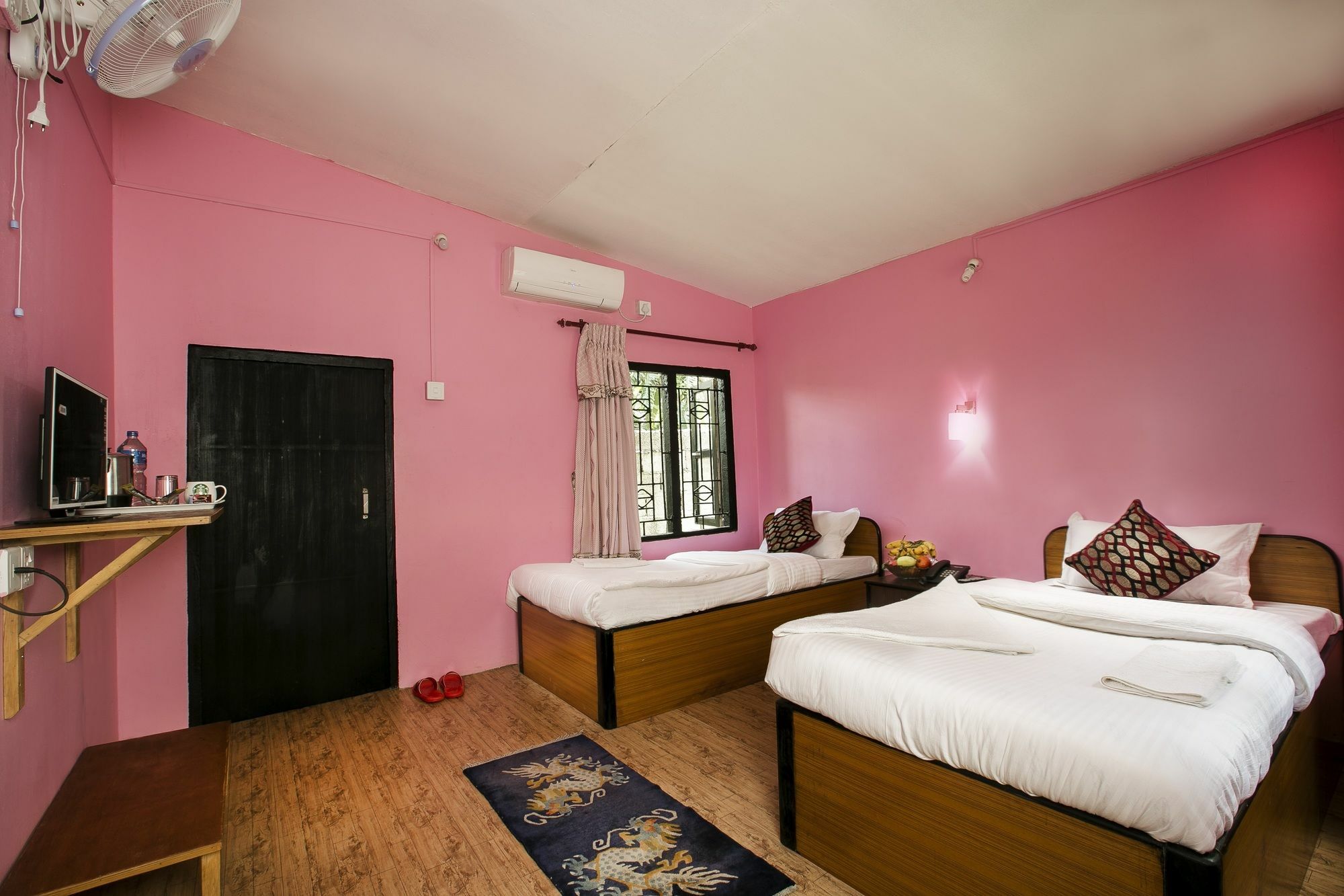 Sauraha Nana Hotel Екстериор снимка